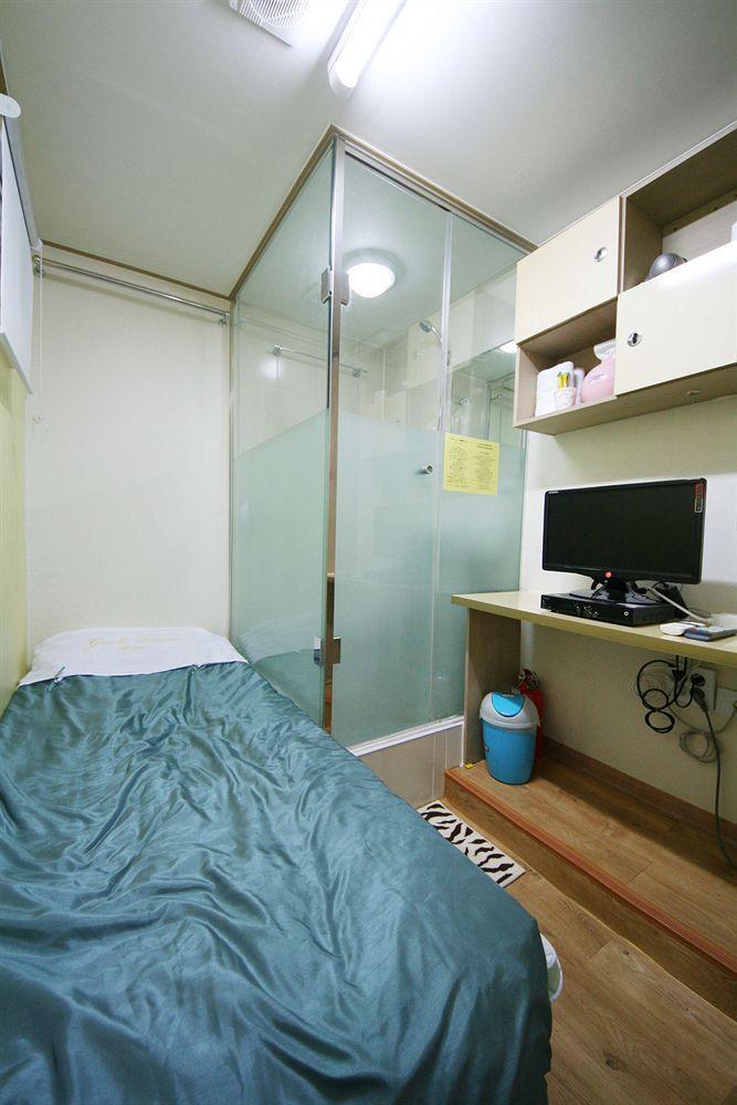 Apartment Myeongdong Stella House
